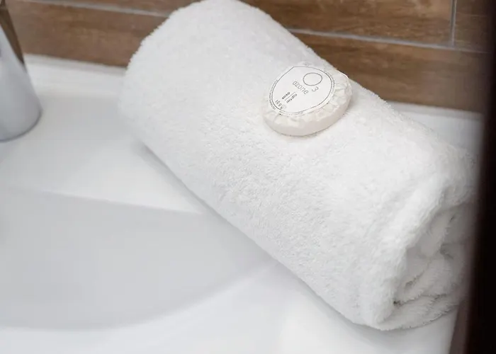 Modern In With Air Conditioning By Renters *