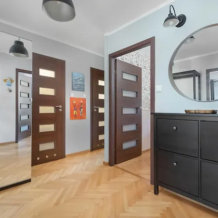 Modern In With Air Conditioning By Renters *