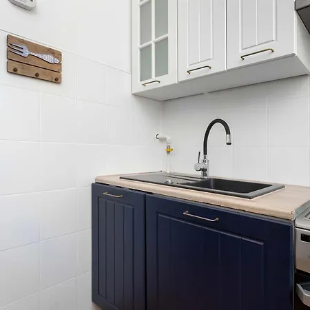 Apartment Modern In With Air Conditioning By Renters Wroclaw