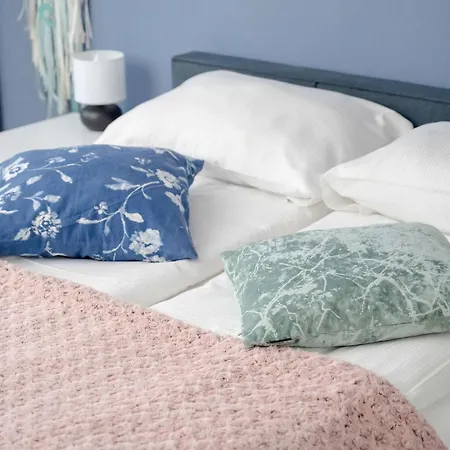 Modern In With Air Conditioning By Renters דירה